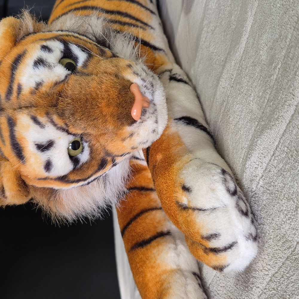 Vintage KellyToy TIGER Large 20" Plush Stuffed Animal Green RING Eye Realistic - Picture 3 of 12